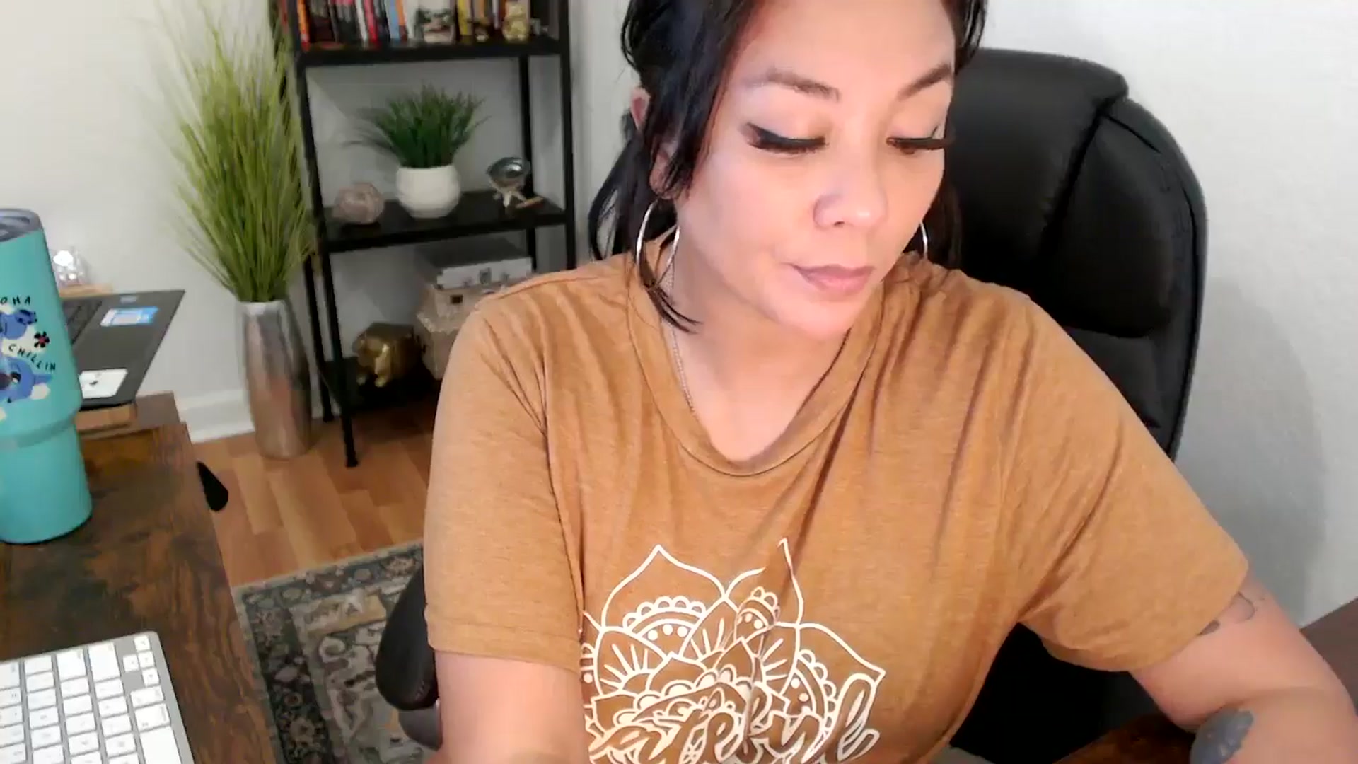 Gallery image thumbnail from MickaylaMinx's myfreecams stream on, 11/26/2024, 20:24 image 17 of 20