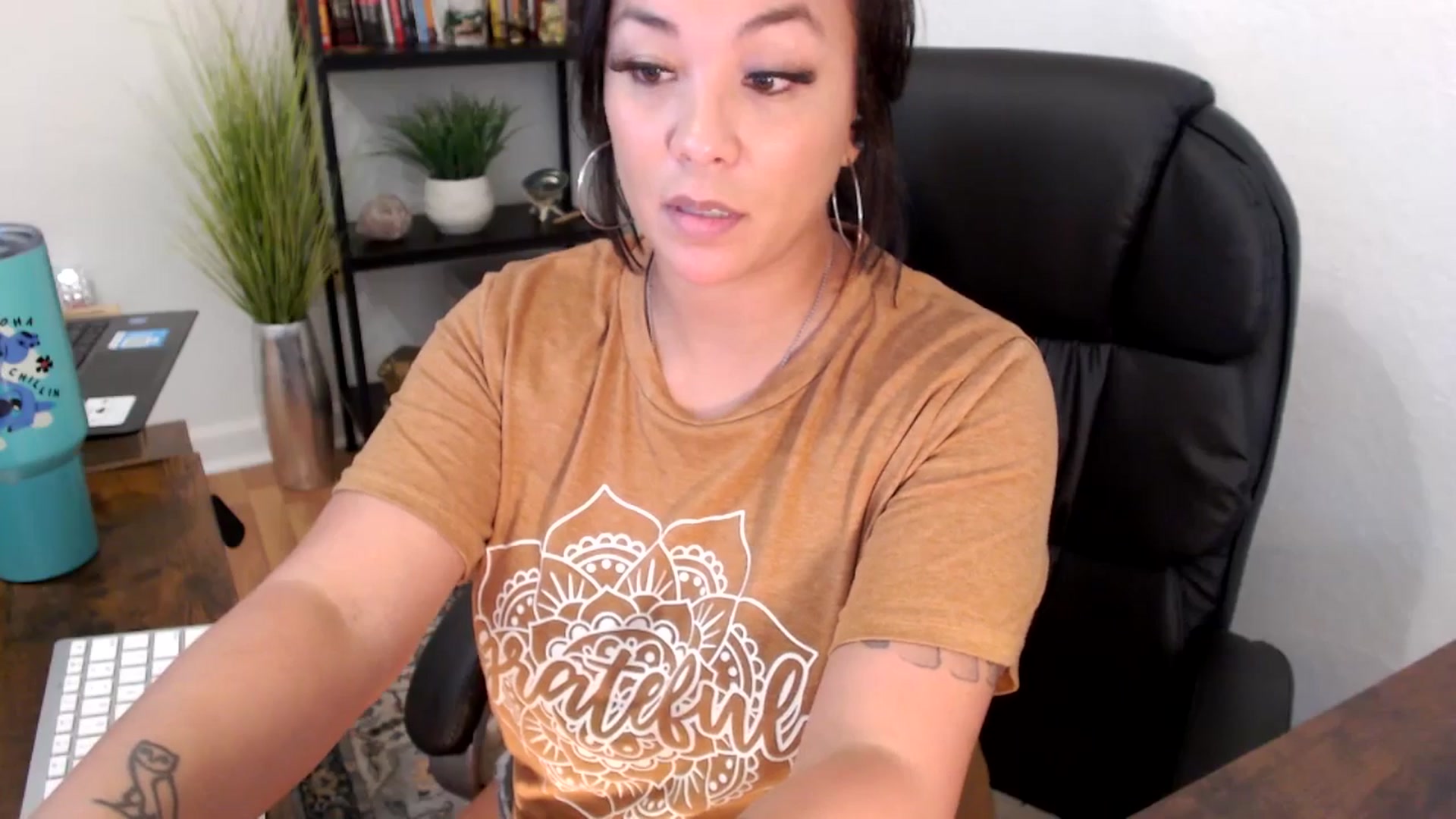 Gallery image thumbnail from MickaylaMinx's myfreecams stream on, 11/26/2024, 20:24 image 4 of 20
