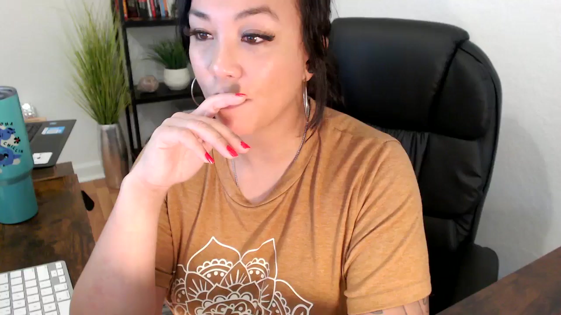 Gallery image thumbnail from MickaylaMinx's myfreecams stream on, 11/26/2024, 20:24 image 15 of 20