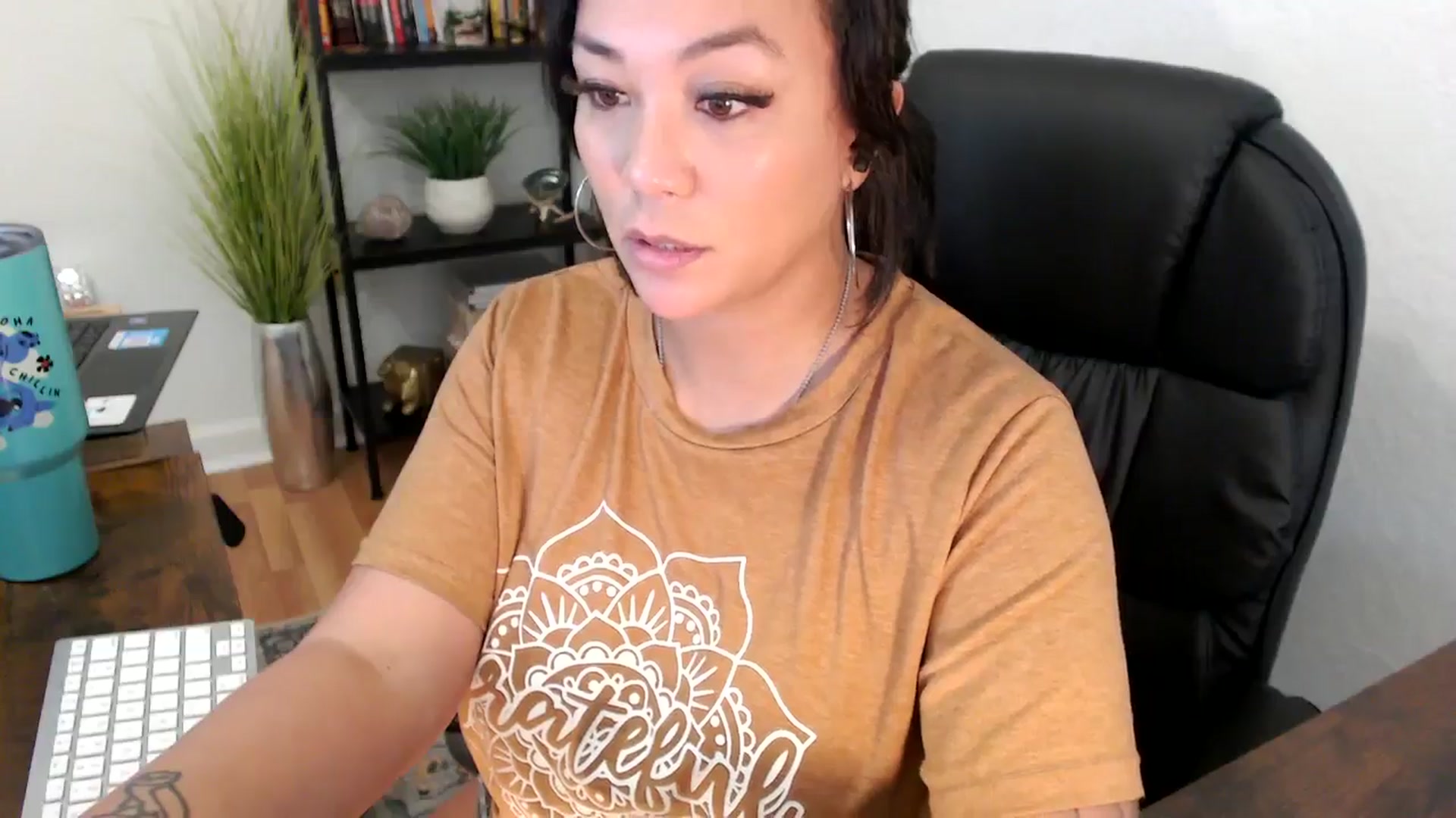 Gallery image thumbnail from MickaylaMinx's myfreecams stream on, 11/26/2024, 20:24 image 3 of 20