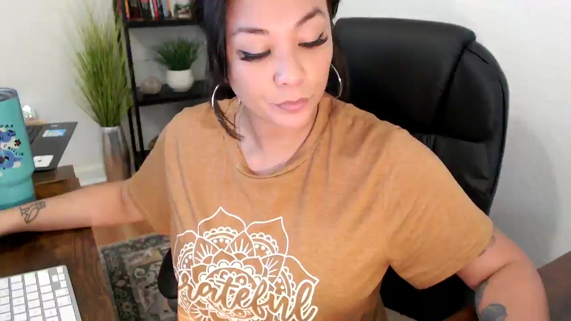 Gallery image thumbnail from MickaylaMinx's myfreecams stream on, 11/26/2024, 20:24 image 18 of 20