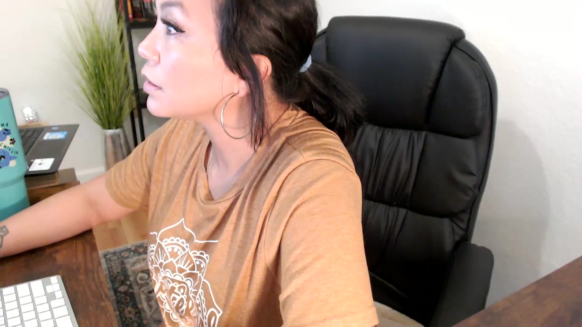 Gallery image thumbnail from MickaylaMinx's myfreecams stream on, 11/26/2024, 21:53 image 7 of 20