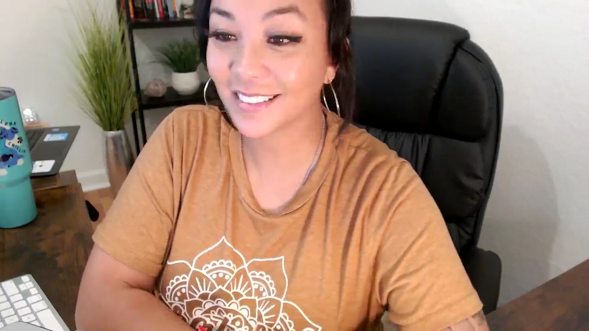 Gallery image thumbnail from MickaylaMinx's myfreecams stream on, 11/26/2024, 21:53 image 11 of 20
