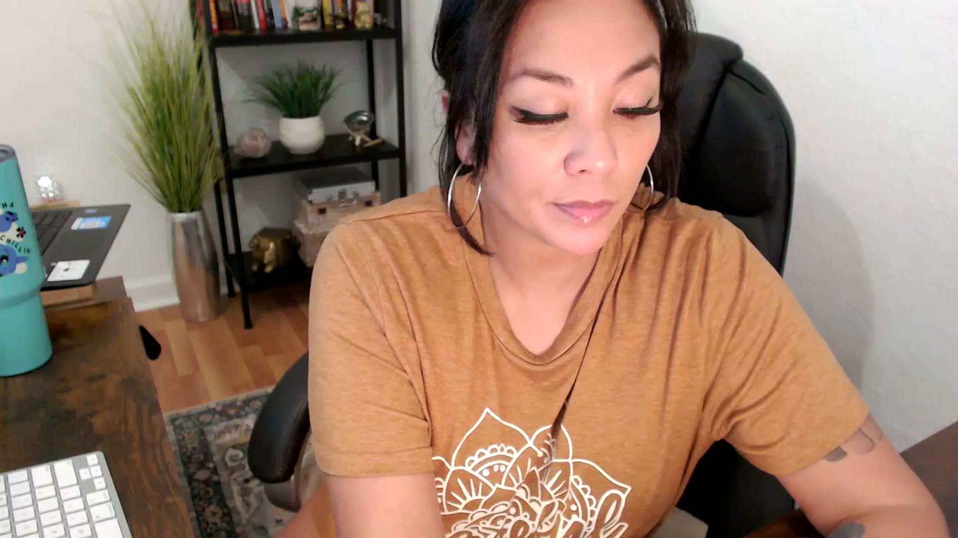 Gallery image thumbnail from MickaylaMinx's myfreecams stream on, 11/26/2024, 21:53 image 2 of 20