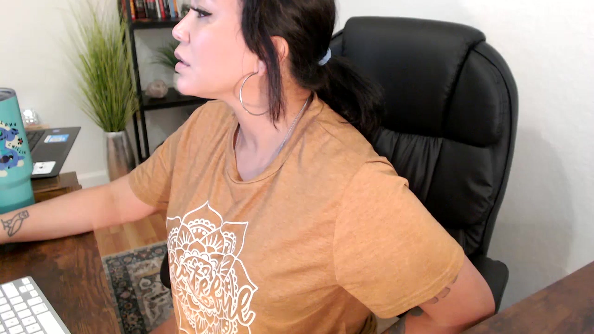 Gallery image thumbnail from MickaylaMinx's myfreecams stream on, 11/26/2024, 21:53 image 10 of 20