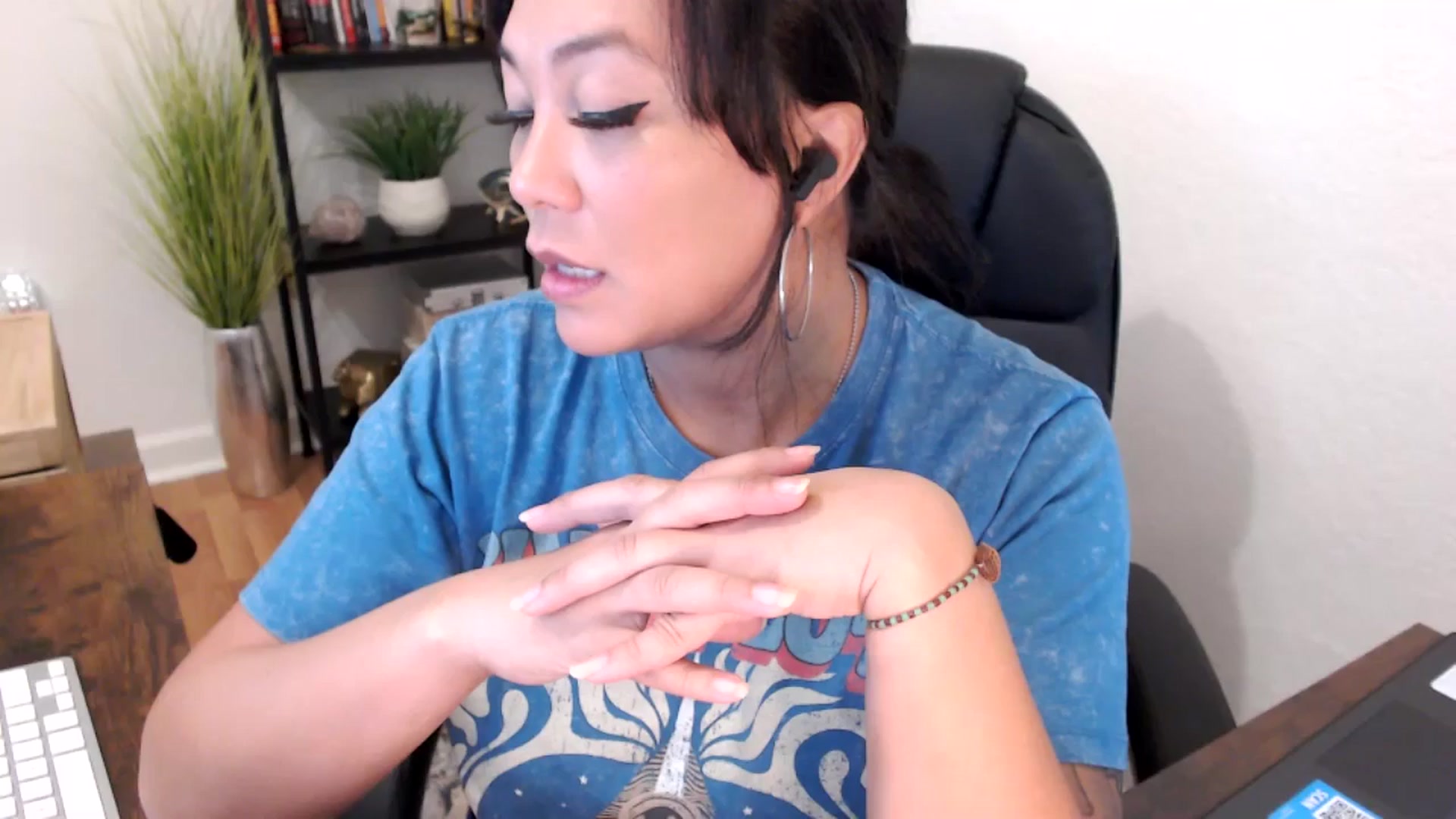 Gallery image thumbnail from MickaylaMinx's myfreecams stream on, 11/27/2024, 16:42 image 16 of 20