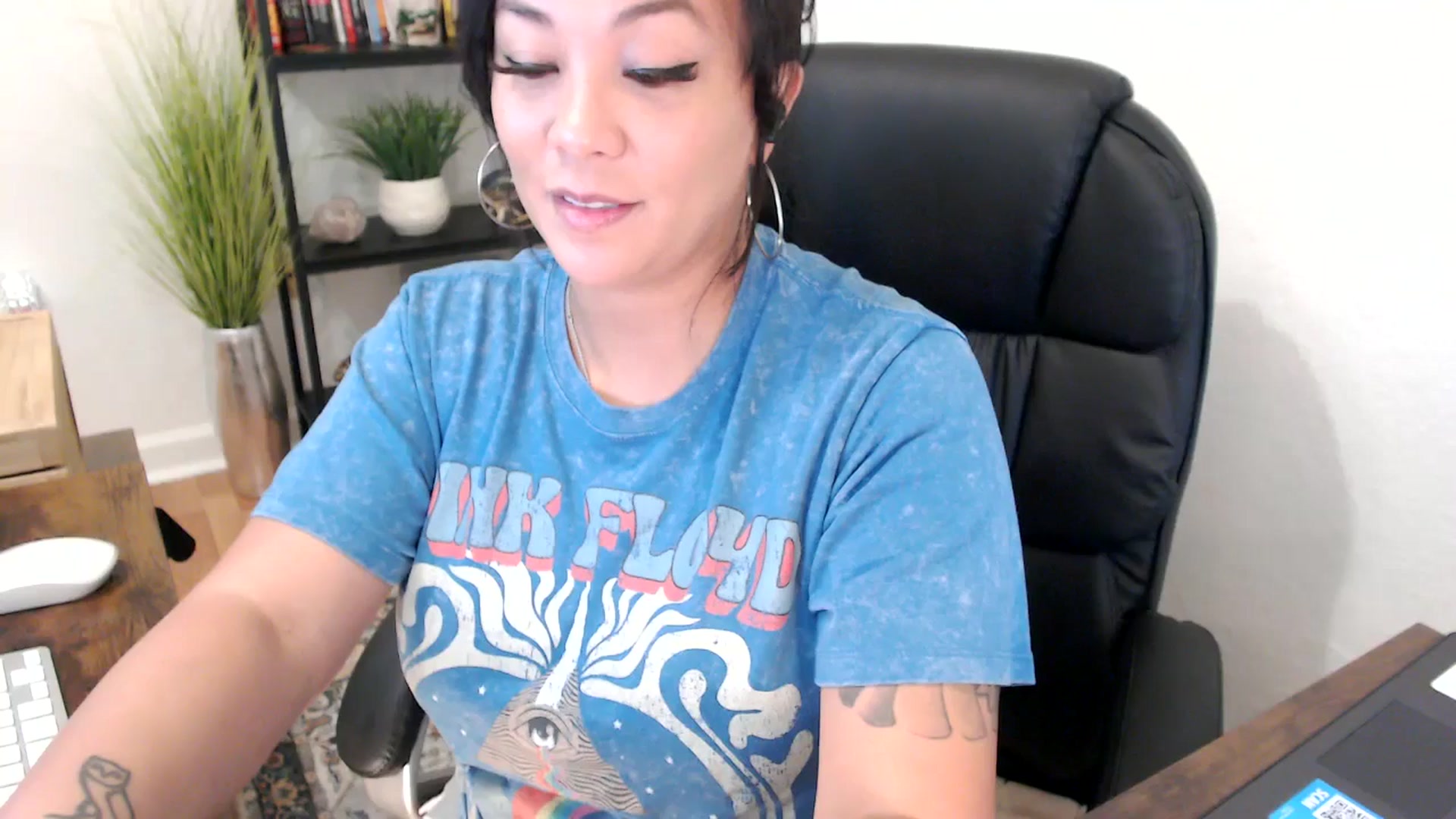 Gallery image thumbnail from MickaylaMinx's myfreecams stream on, 11/27/2024, 16:57 image 1 of 20
