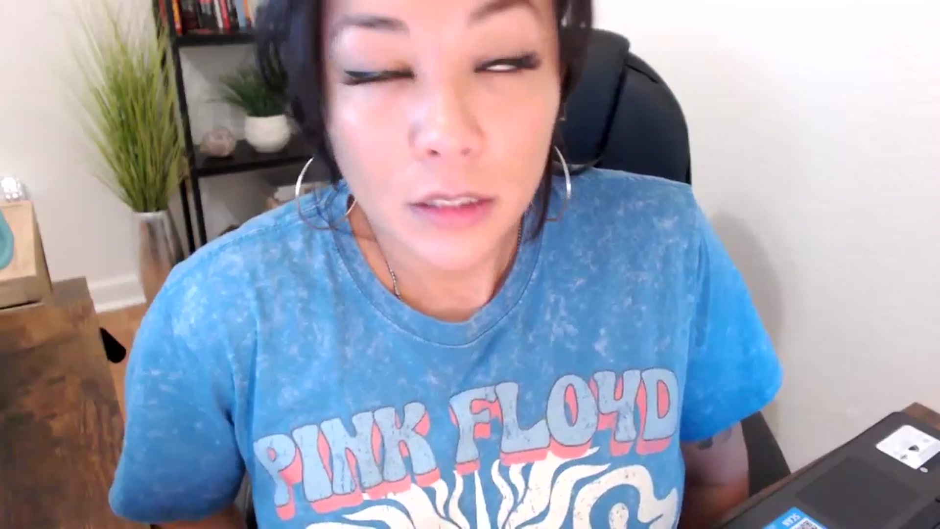 Gallery image thumbnail from MickaylaMinx's myfreecams stream on, 11/27/2024, 17:28 image 15 of 20