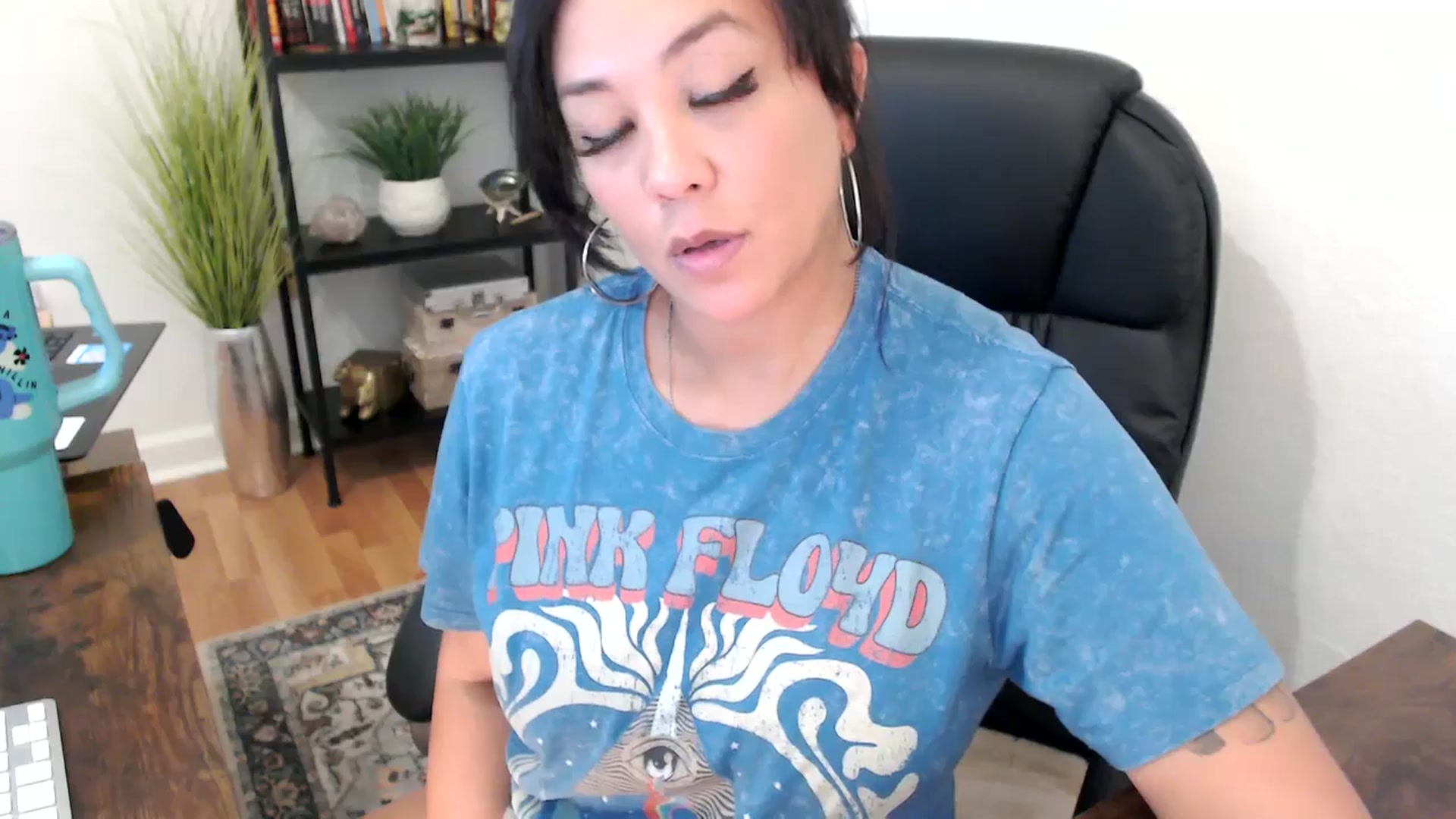 Gallery image thumbnail from MickaylaMinx's myfreecams stream on, 11/27/2024, 19:43 image 4 of 20