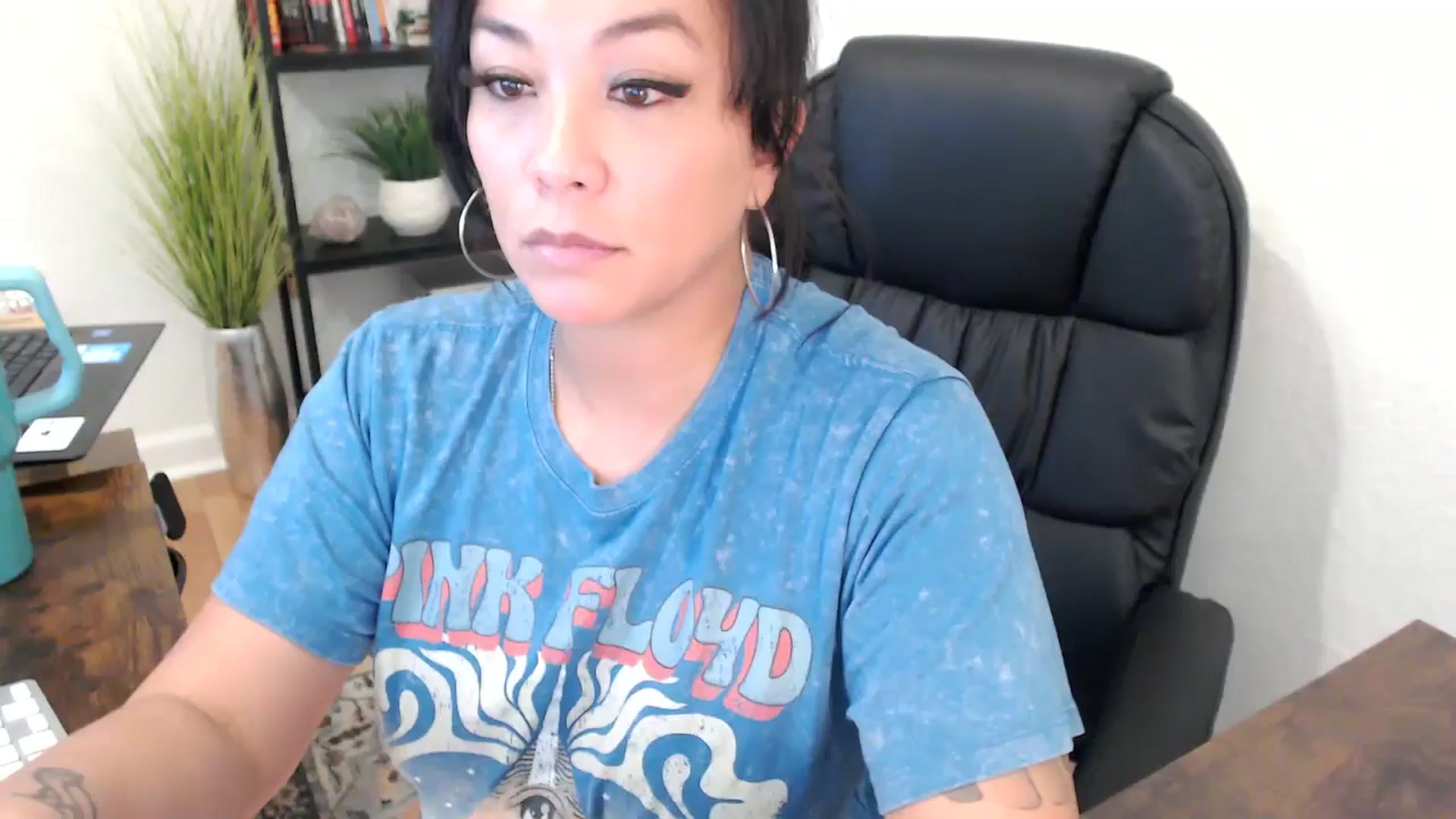 Gallery image thumbnail from MickaylaMinx's myfreecams stream on, 11/27/2024, 19:57 image 10 of 20