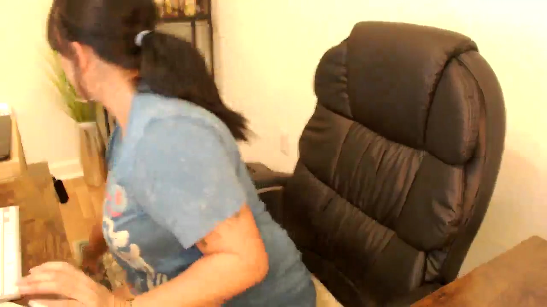 Gallery image thumbnail from MickaylaMinx's myfreecams stream on, 11/27/2024, 21:57 image 16 of 20
