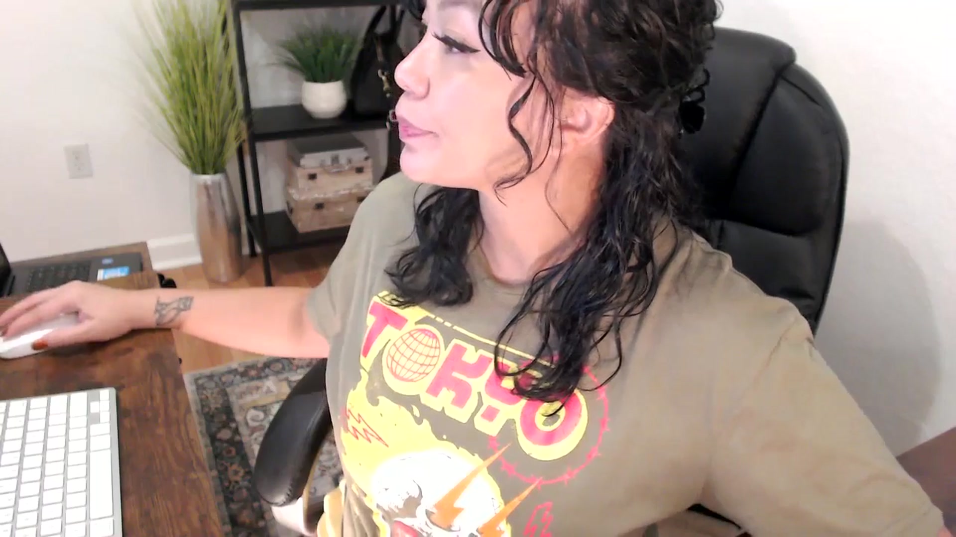 Gallery image thumbnail from MickaylaMinx's myfreecams stream on, 12/02/2024, 17:19 image 6 of 20