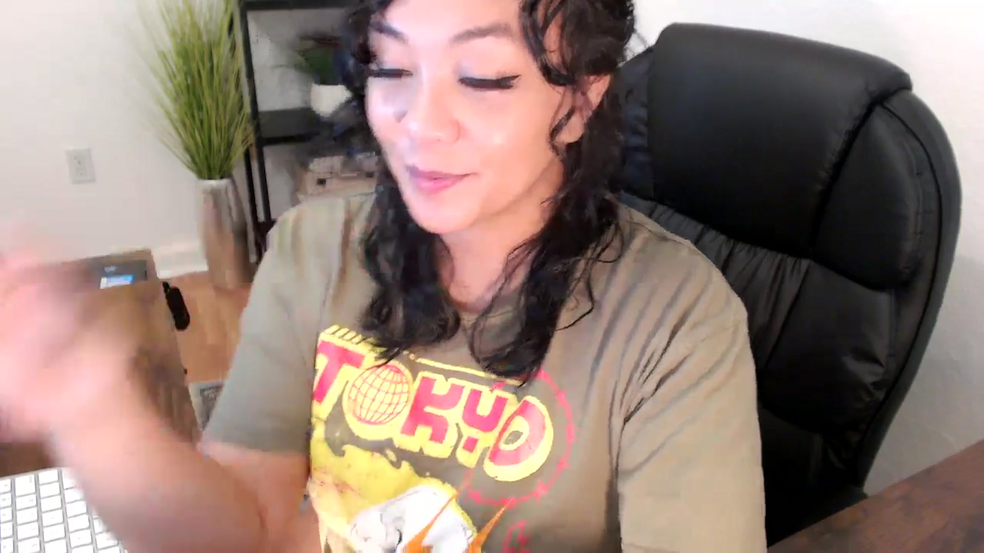 Gallery image thumbnail from MickaylaMinx's myfreecams stream on, 12/02/2024, 17:19 image 9 of 20