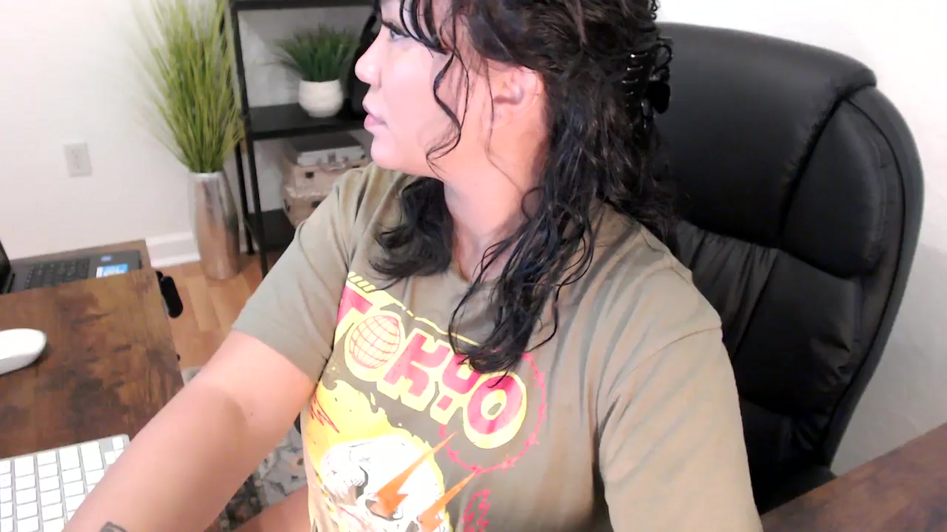 Gallery image thumbnail from MickaylaMinx's myfreecams stream on, 12/02/2024, 17:19 image 11 of 20