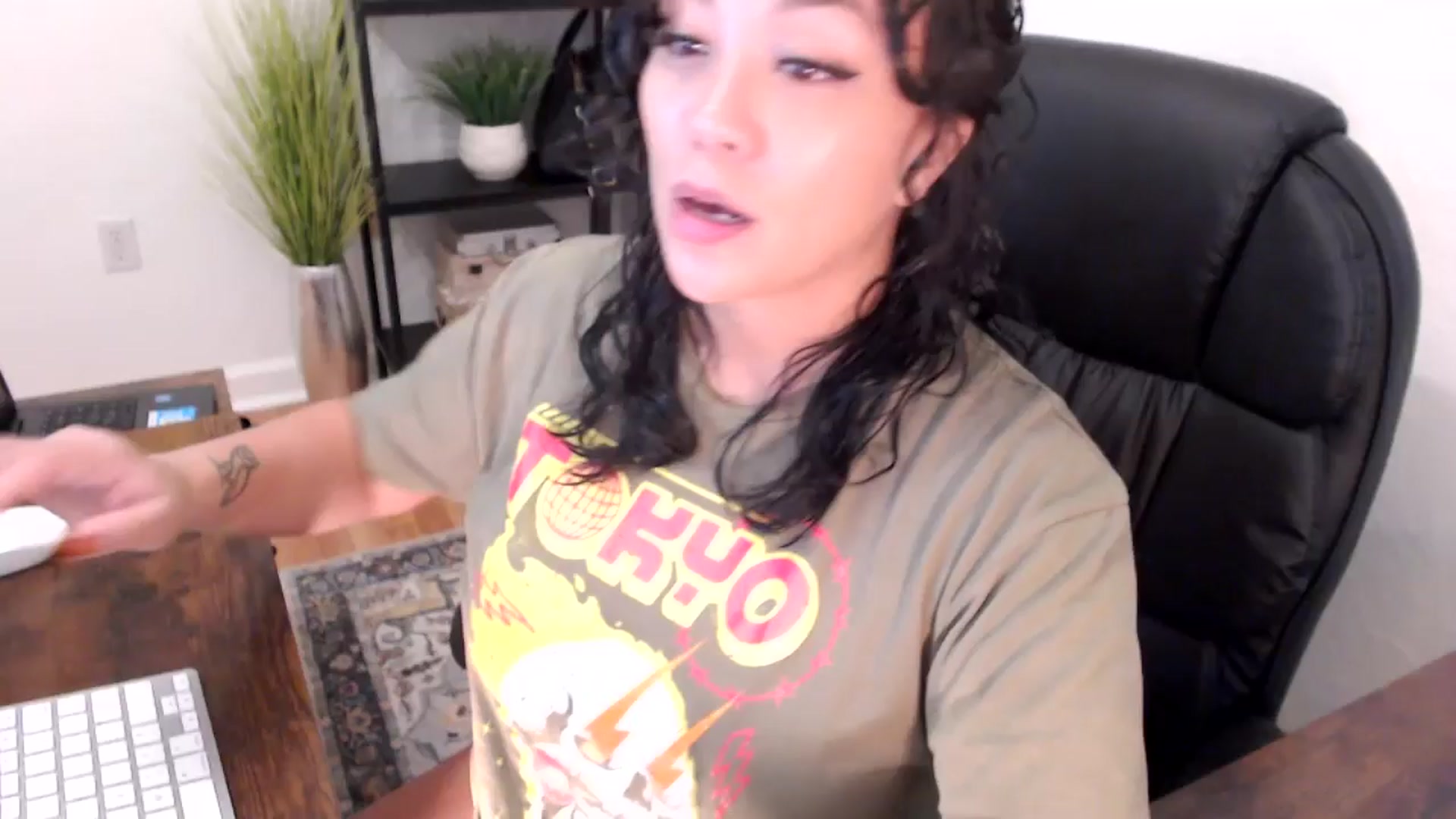 Gallery image thumbnail from MickaylaMinx's myfreecams stream on, 12/02/2024, 17:19 image 10 of 20