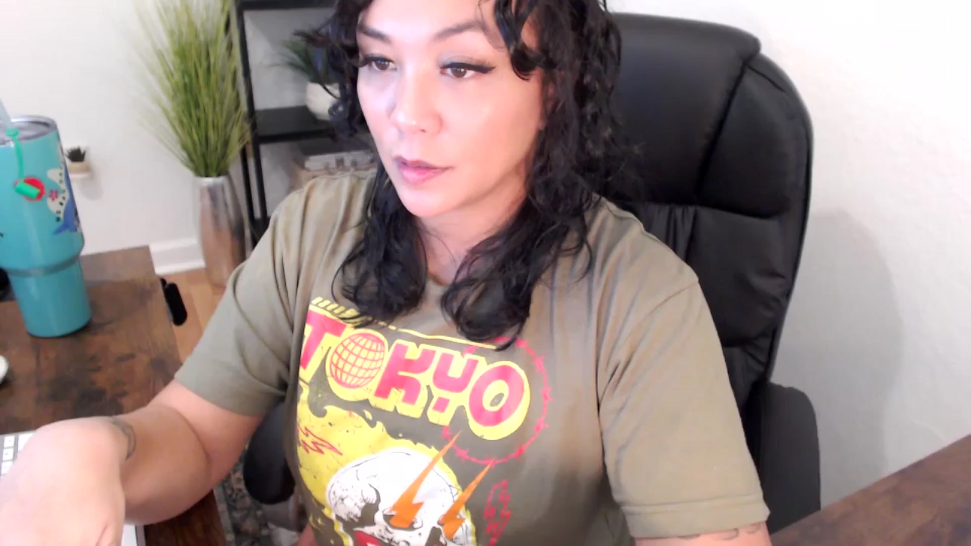 Gallery image thumbnail from MickaylaMinx's myfreecams stream on, 12/02/2024, 20:27 image 10 of 20