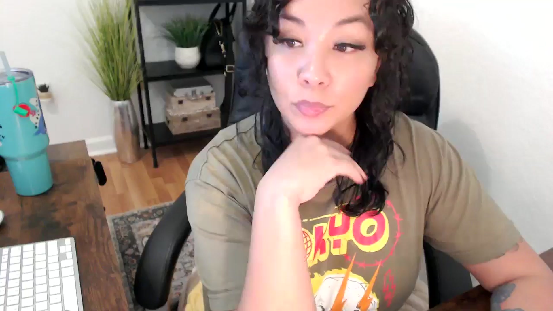 Gallery image thumbnail from MickaylaMinx's myfreecams stream on, 12/02/2024, 20:27 image 2 of 20