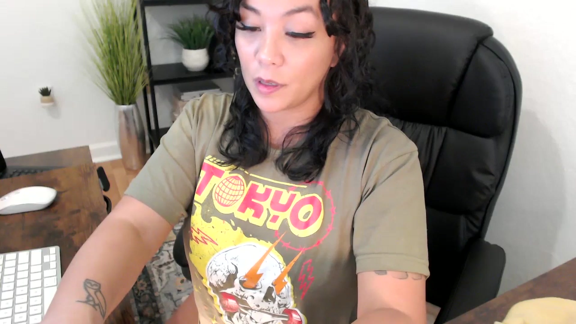 Gallery image thumbnail from MickaylaMinx's myfreecams stream on, 12/02/2024, 20:48 image 16 of 20