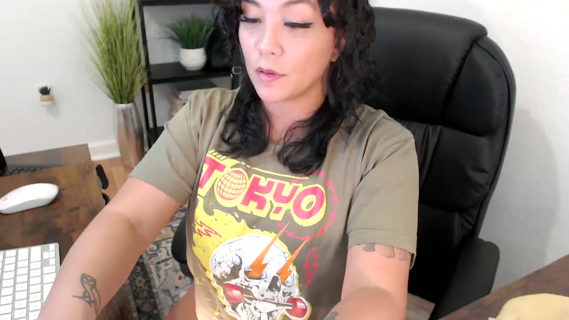 Gallery image thumbnail from MickaylaMinx's myfreecams stream on, 12/02/2024, 20:48 image 15 of 20
