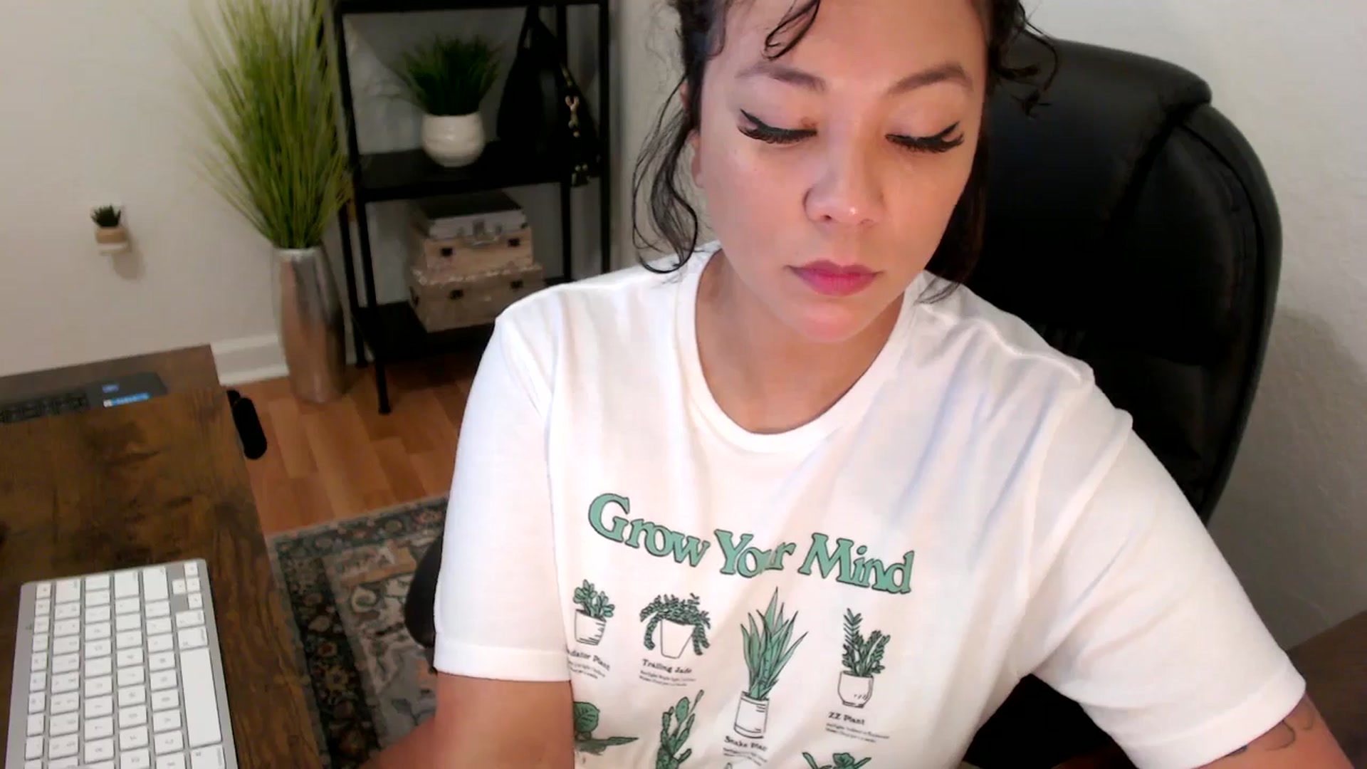 Gallery image thumbnail from MickaylaMinx's myfreecams stream on, 12/03/2024, 16:06 image 11 of 20