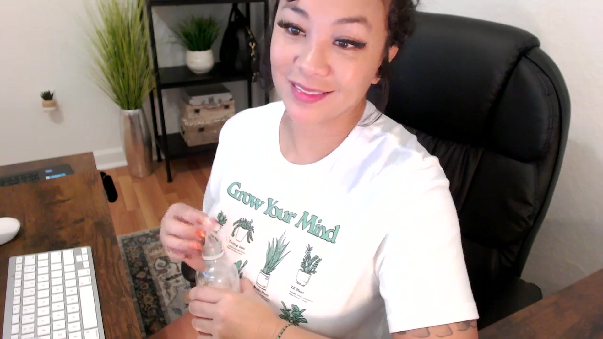 Gallery image thumbnail from MickaylaMinx's myfreecams stream on, 12/03/2024, 16:06 image 6 of 20