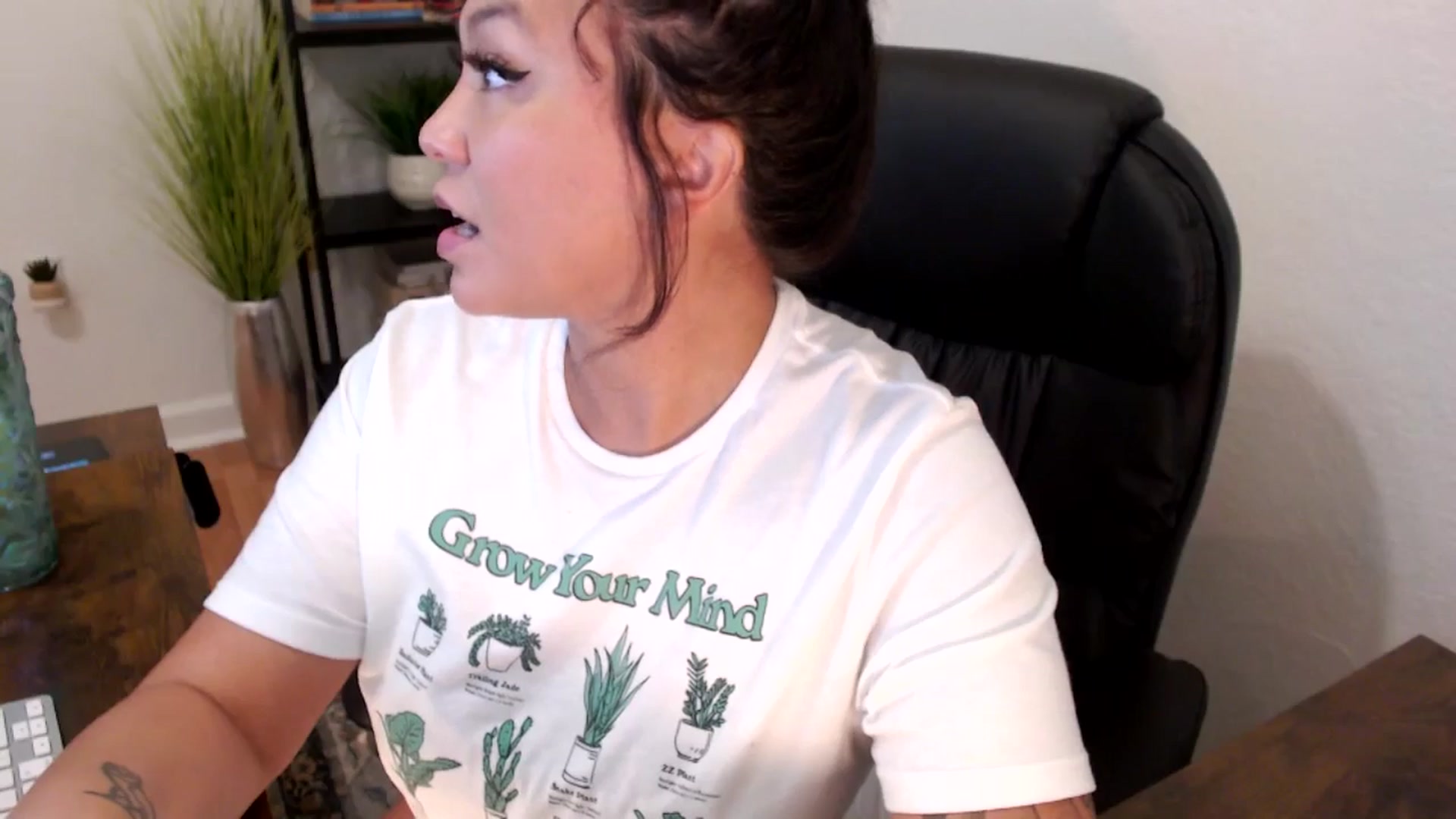Gallery image thumbnail from MickaylaMinx's myfreecams stream on, 12/03/2024, 16:58 image 18 of 20