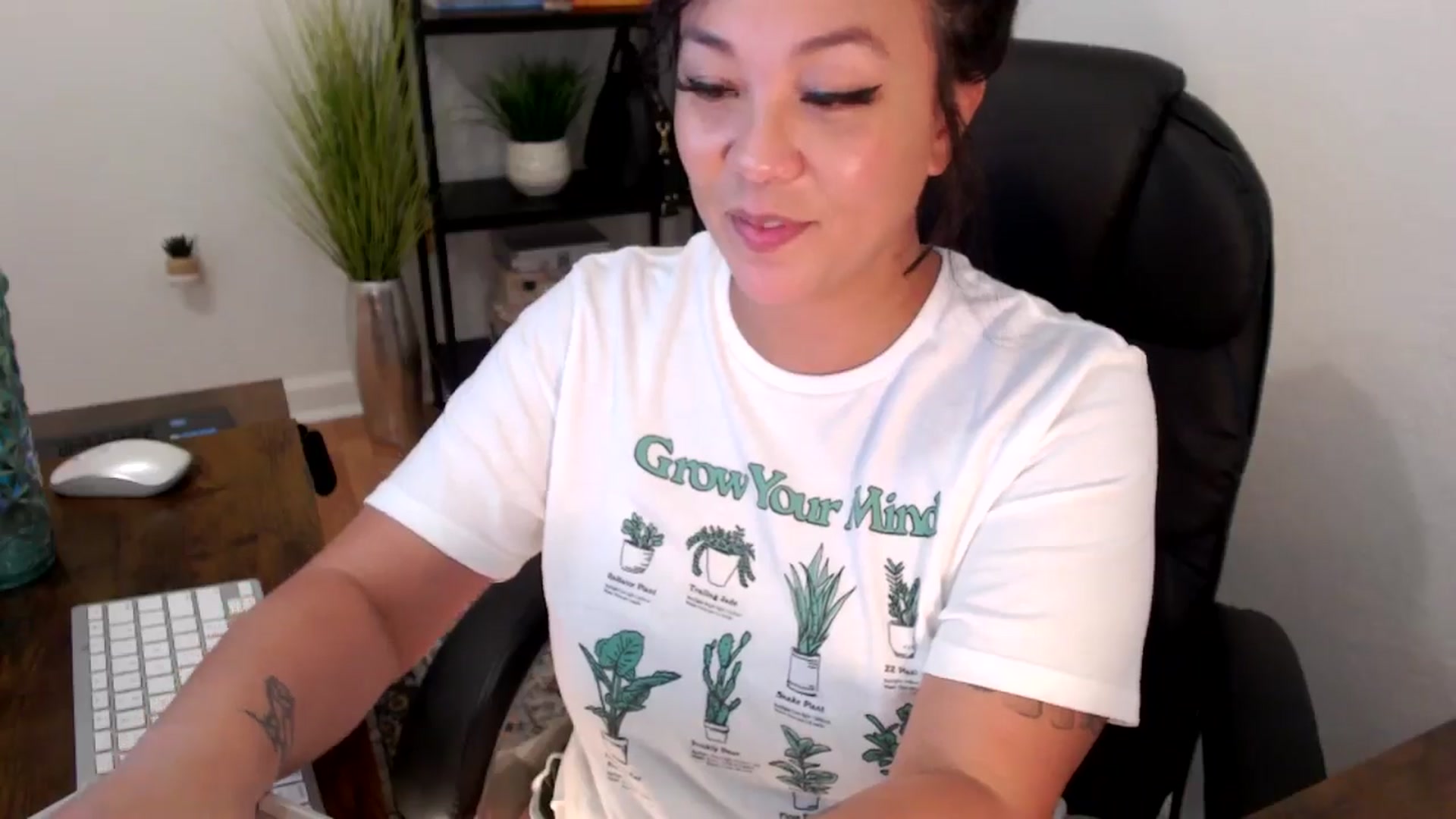 Gallery image thumbnail from MickaylaMinx's myfreecams stream on, 12/03/2024, 20:26 image 9 of 20