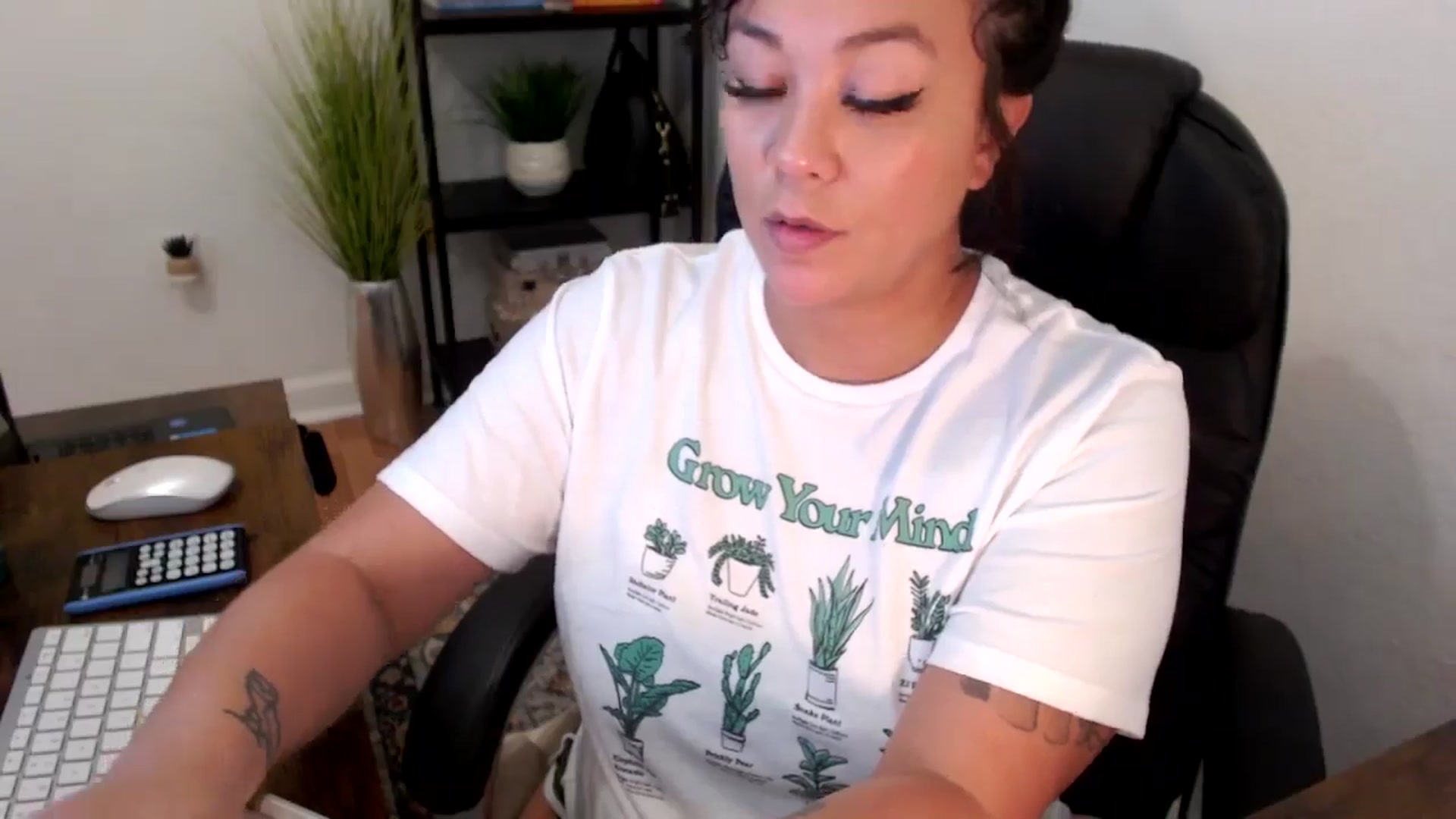 Gallery image thumbnail from MickaylaMinx's myfreecams stream on, 12/03/2024, 20:26 image 18 of 20