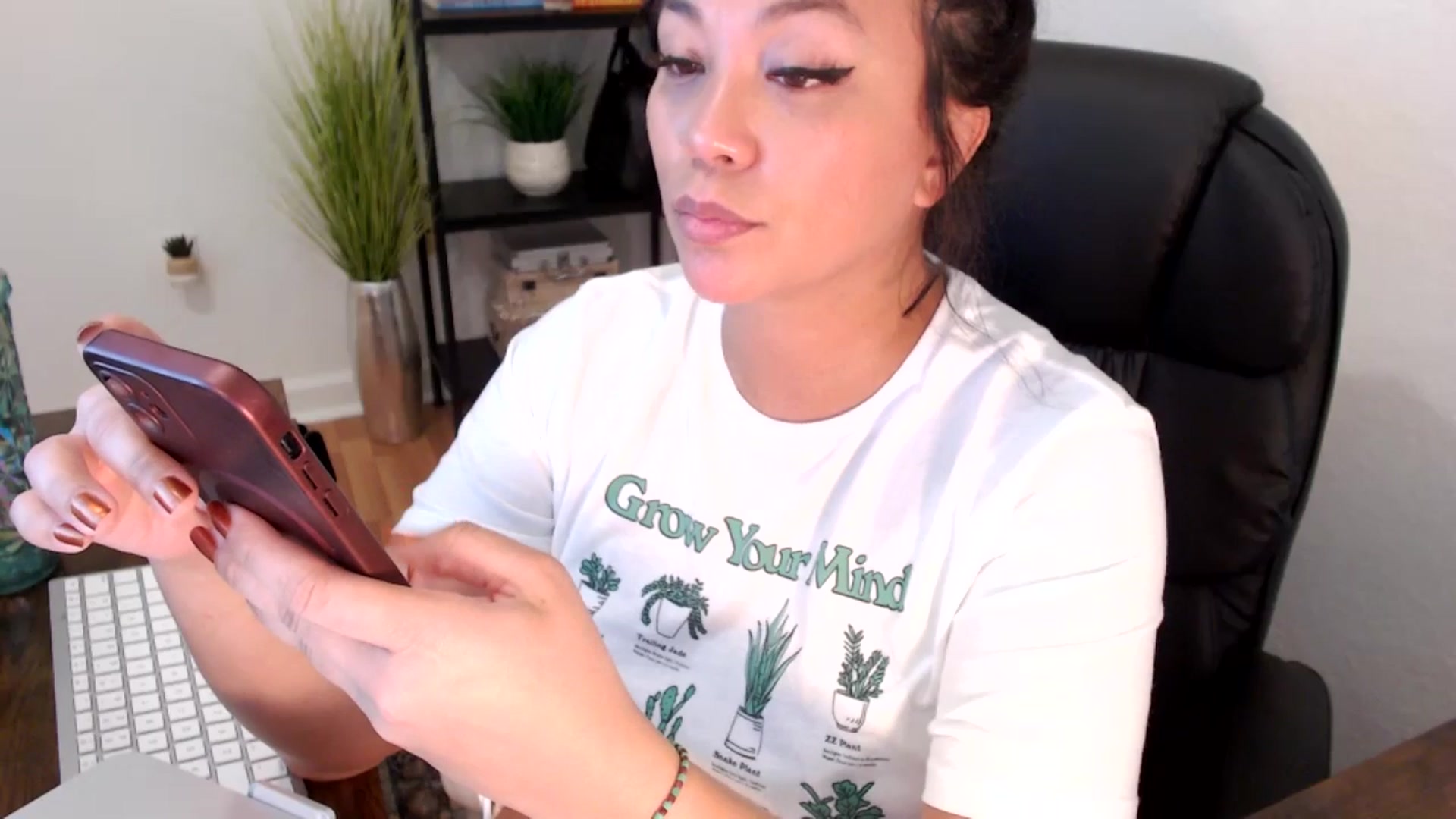Gallery image thumbnail from MickaylaMinx's myfreecams stream on, 12/03/2024, 20:26 image 8 of 20