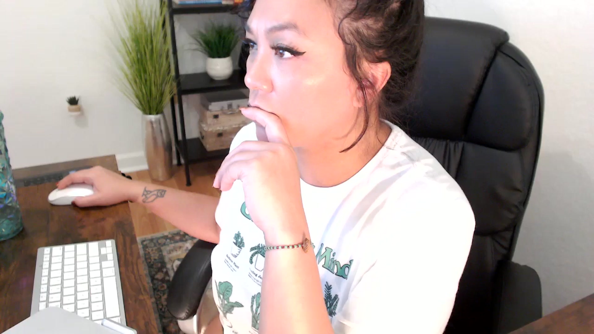 Gallery image thumbnail from MickaylaMinx's myfreecams stream on, 12/03/2024, 20:26 image 12 of 20
