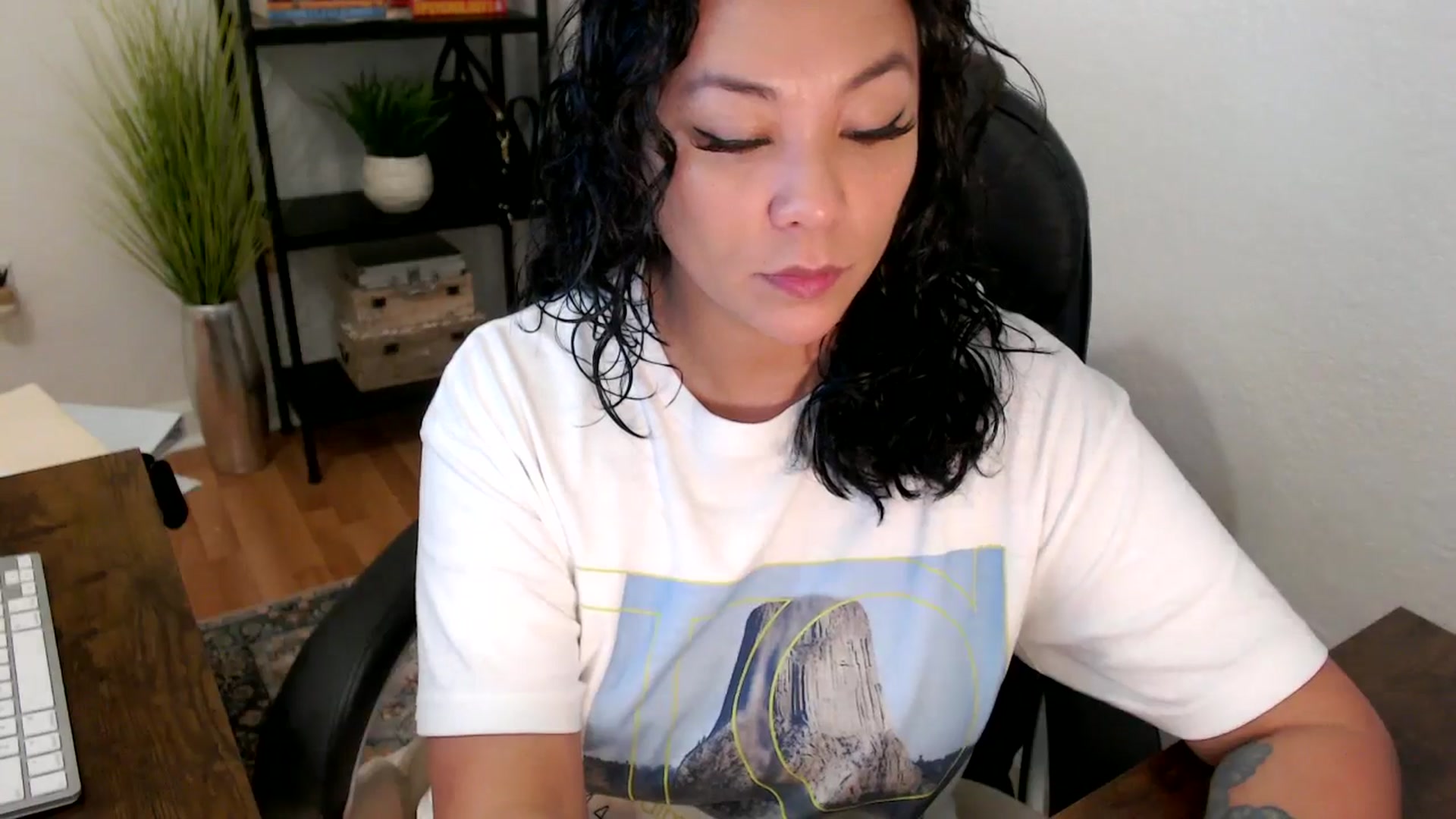 Gallery image thumbnail from MickaylaMinx's myfreecams stream on, 12/04/2024, 16:23 image 10 of 20