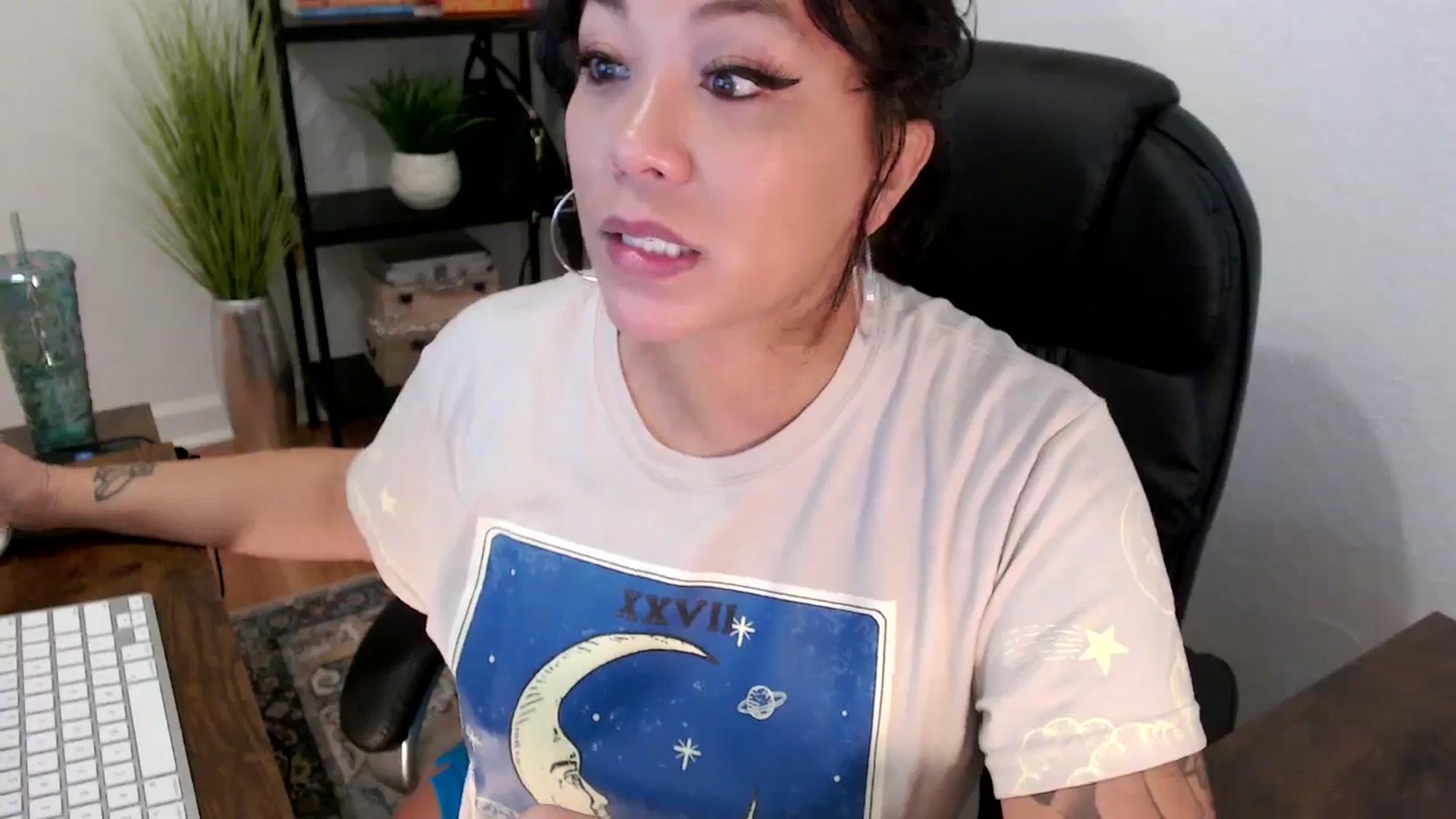 Gallery image thumbnail from MickaylaMinx's myfreecams stream on, 12/05/2024, 15:57 image 15 of 20