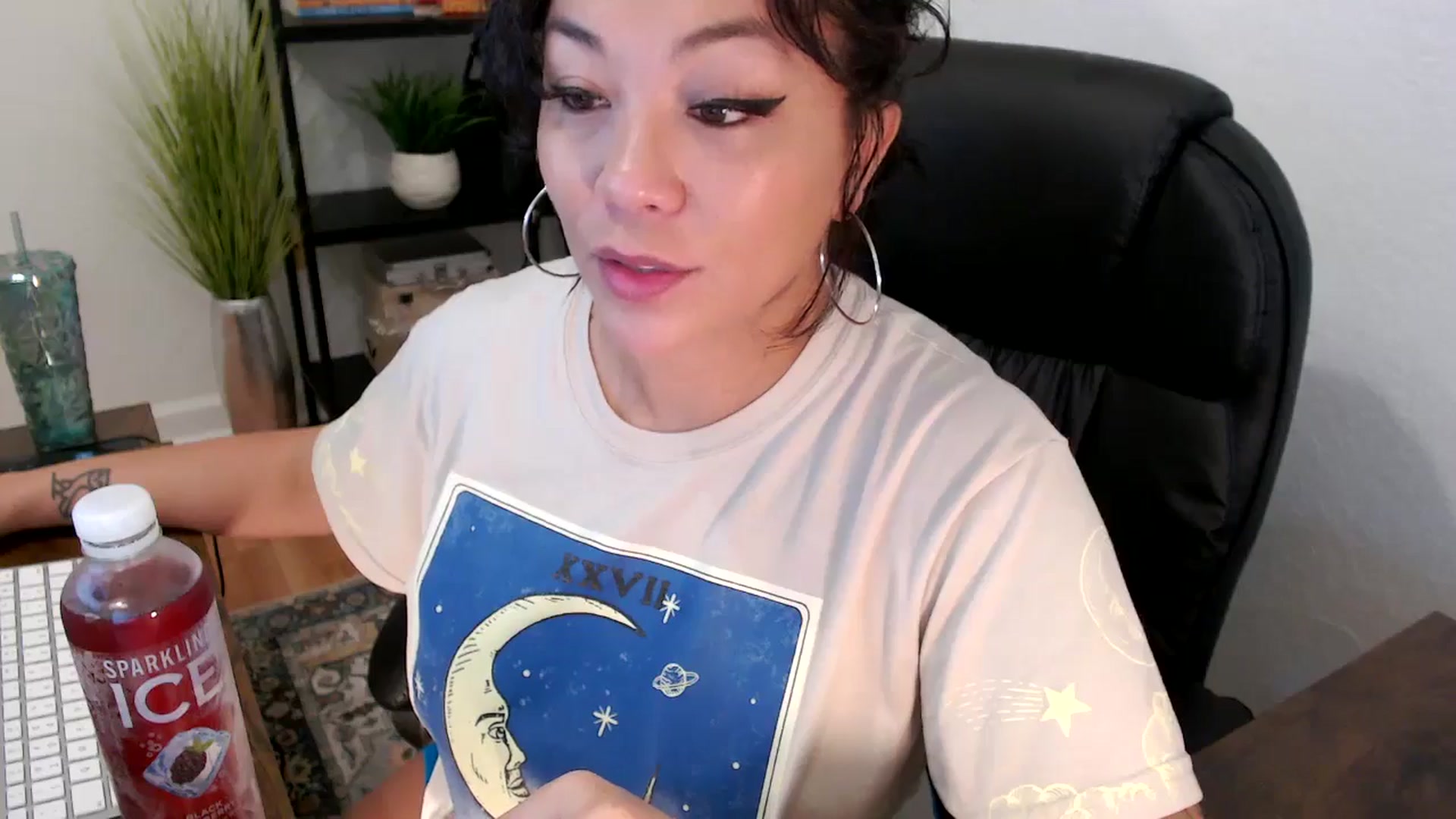 Gallery image thumbnail from MickaylaMinx's myfreecams stream on, 12/05/2024, 15:57 image 2 of 20