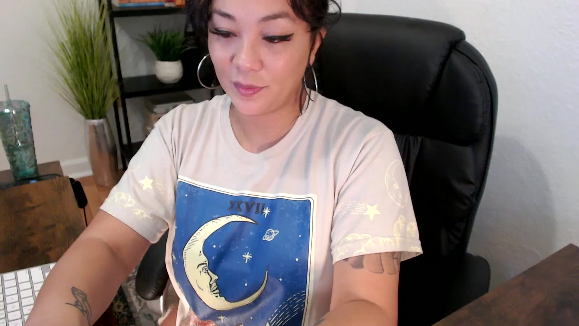 Gallery image thumbnail from MickaylaMinx's myfreecams stream on, 12/05/2024, 16:18 image 18 of 20