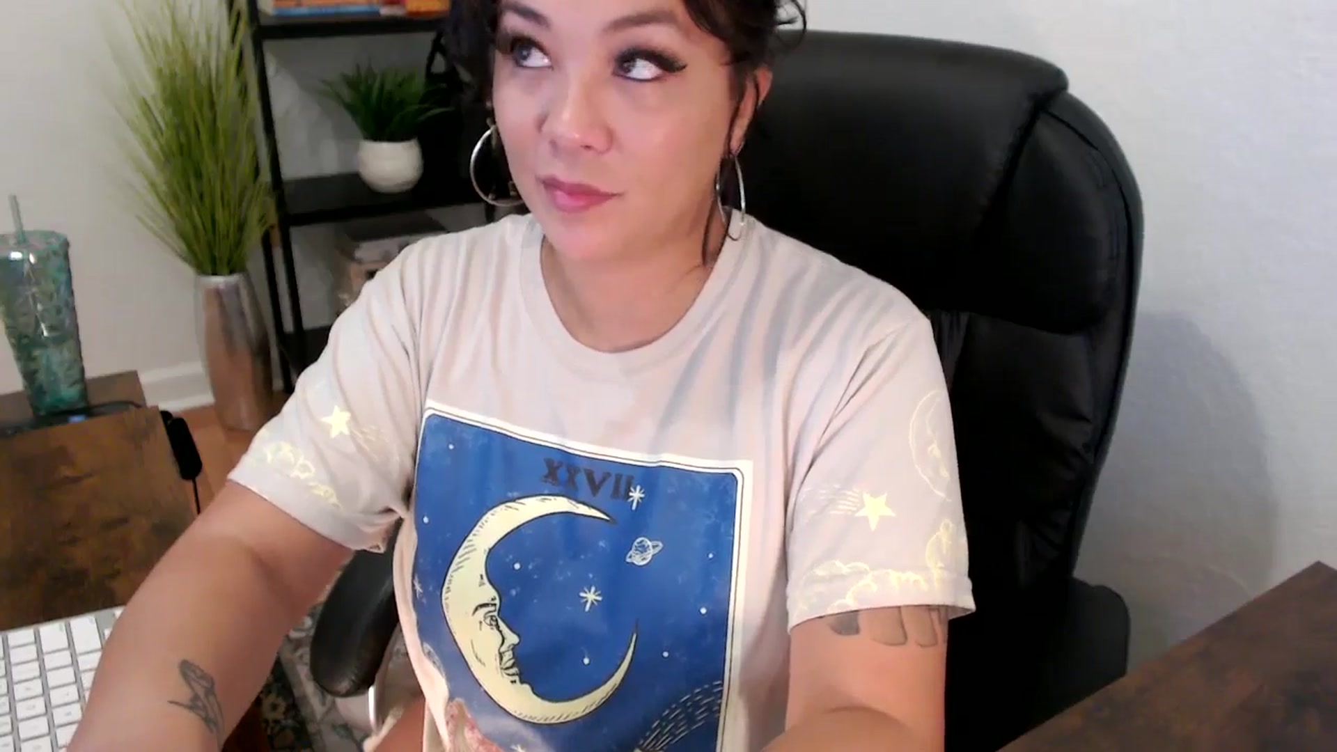 Gallery image thumbnail from MickaylaMinx's myfreecams stream on, 12/05/2024, 16:18 image 19 of 20