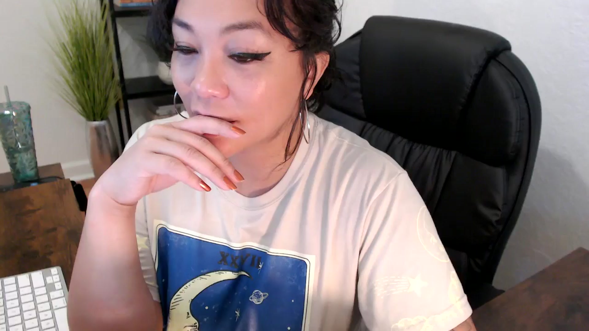 Gallery image thumbnail from MickaylaMinx's myfreecams stream on, 12/05/2024, 16:18 image 3 of 20