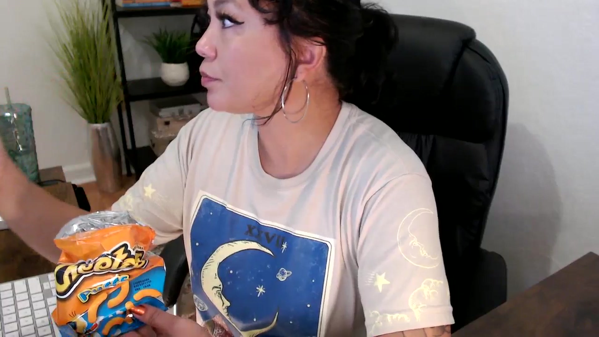 Gallery image thumbnail from MickaylaMinx's myfreecams stream on, 12/05/2024, 17:15 image 19 of 20