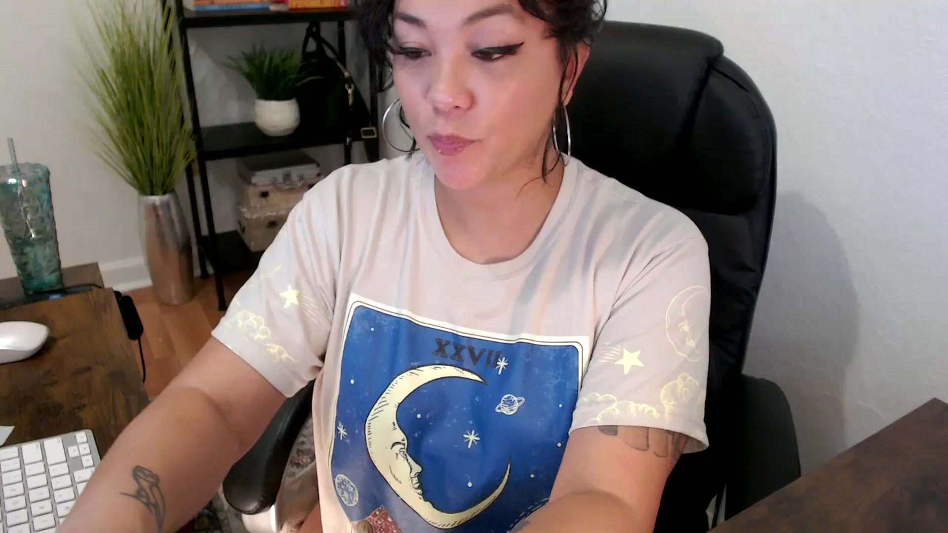 Gallery image thumbnail from MickaylaMinx's myfreecams stream on, 12/05/2024, 17:15 image 10 of 20
