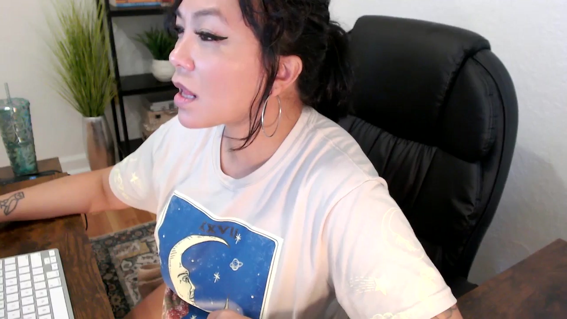 Gallery image thumbnail from MickaylaMinx's myfreecams stream on, 12/05/2024, 18:12 image 16 of 20