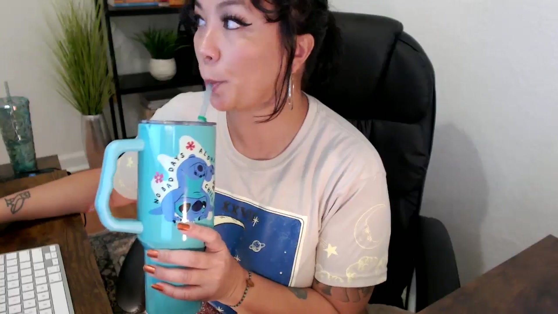 Gallery image thumbnail from MickaylaMinx's myfreecams stream on, 12/05/2024, 18:12 image 8 of 20