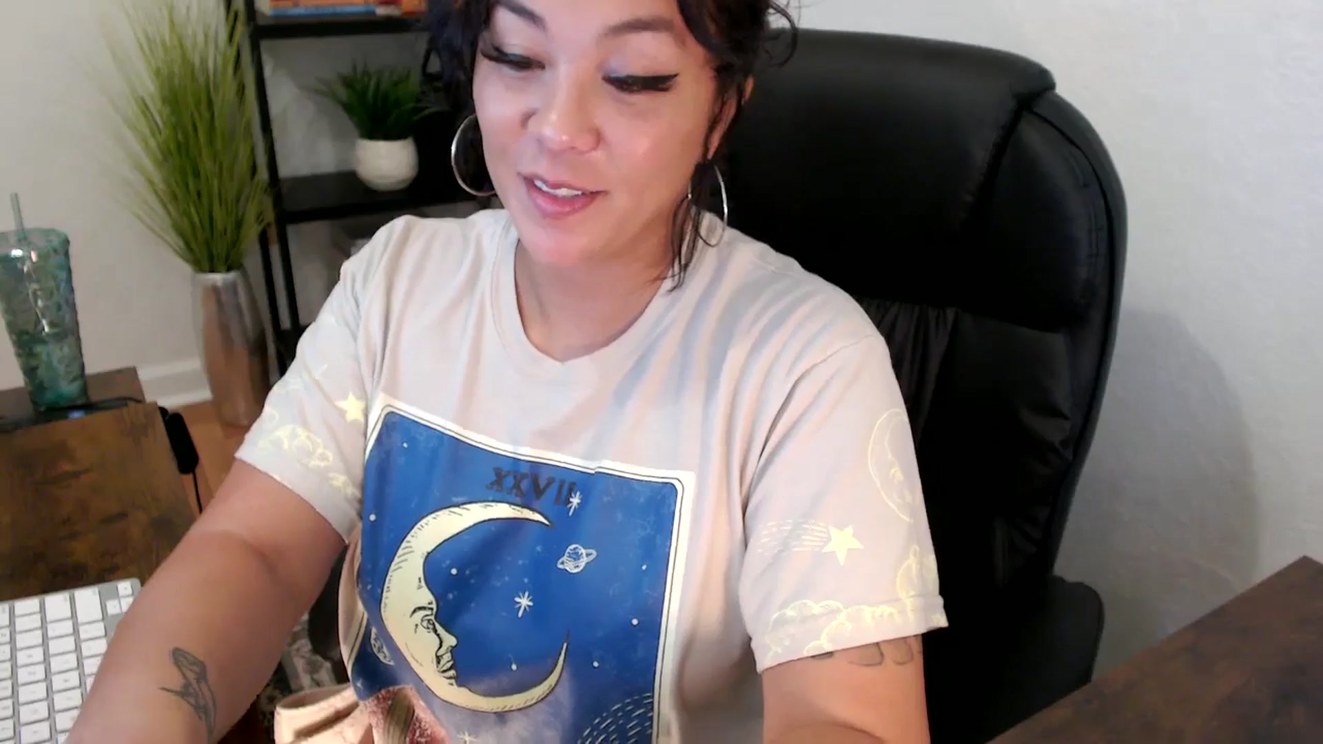 Gallery image thumbnail from MickaylaMinx's myfreecams stream on, 12/05/2024, 18:12 image 9 of 20