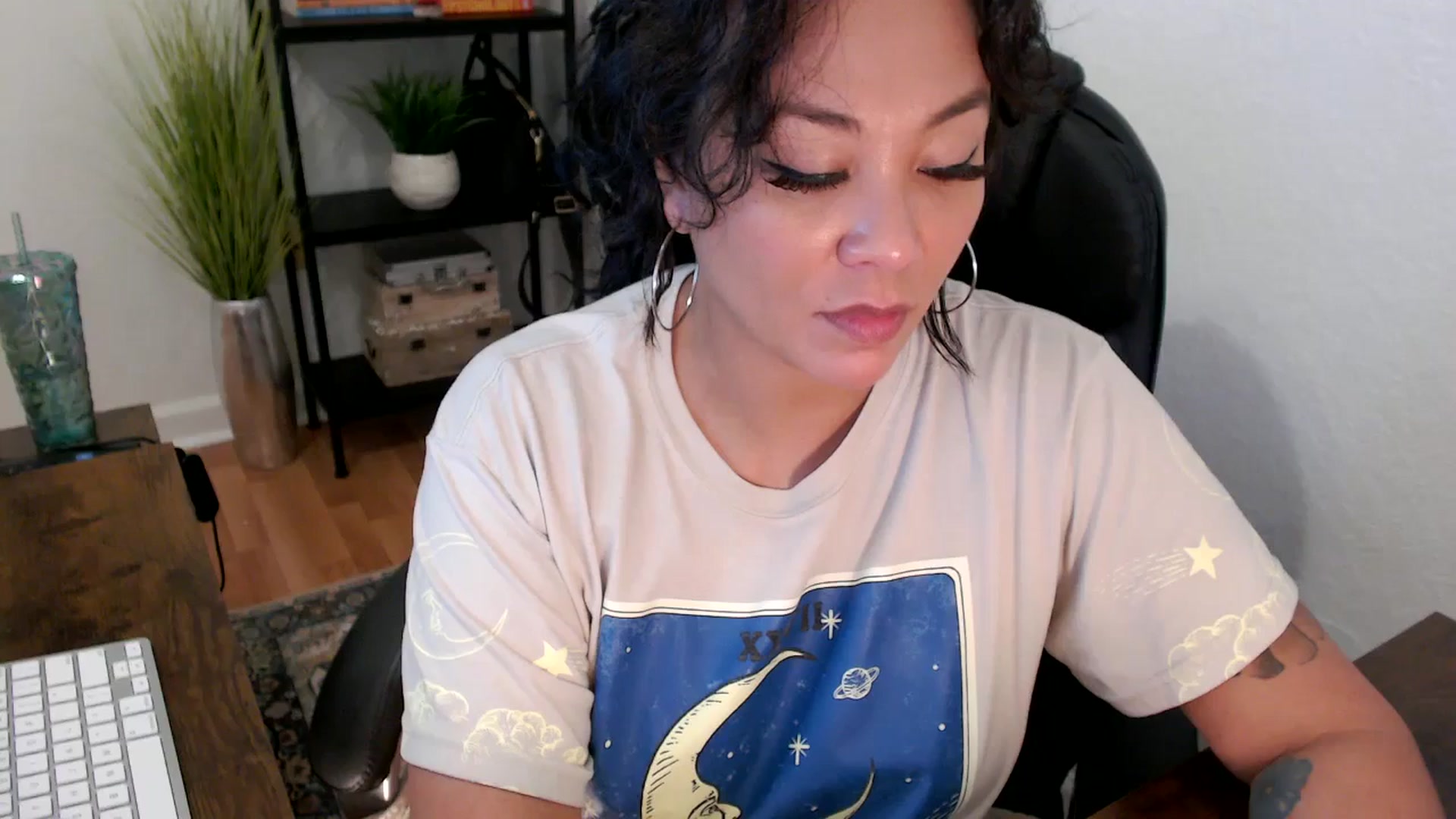 Gallery image thumbnail from MickaylaMinx's myfreecams stream on, 12/05/2024, 18:12 image 12 of 20