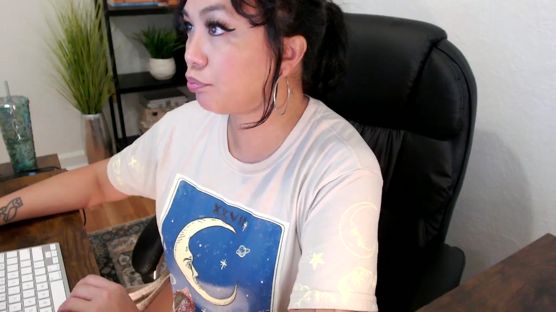 Gallery image thumbnail from MickaylaMinx's myfreecams stream on, 12/05/2024, 18:12 image 2 of 20