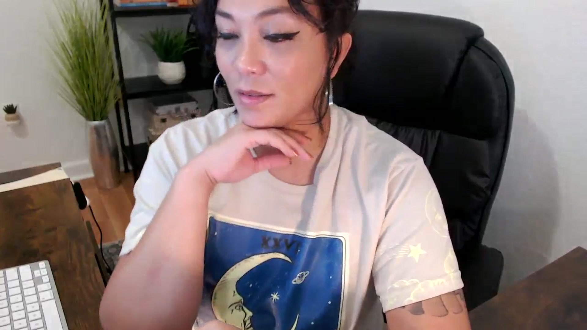 Gallery image thumbnail from MickaylaMinx's myfreecams stream on, 12/05/2024, 18:52 image 9 of 20