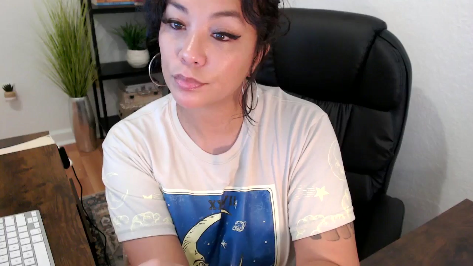 Gallery image thumbnail from MickaylaMinx's myfreecams stream on, 12/05/2024, 18:52 image 12 of 20