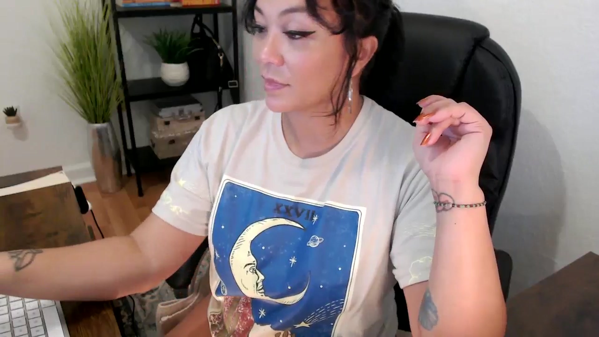 Gallery image thumbnail from MickaylaMinx's myfreecams stream on, 12/05/2024, 18:52 image 7 of 20