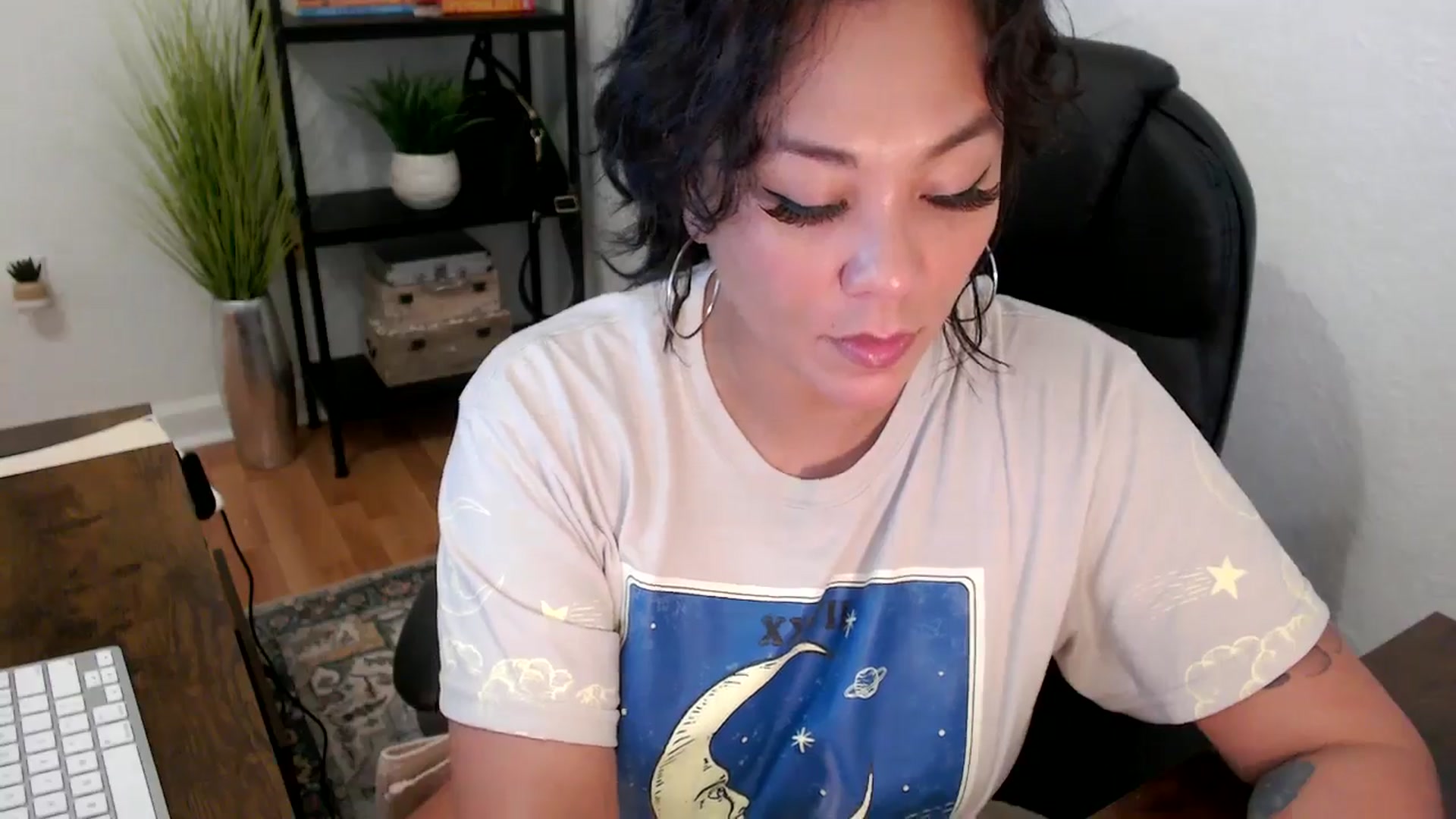 Gallery image thumbnail from MickaylaMinx's myfreecams stream on, 12/05/2024, 18:52 image 10 of 20