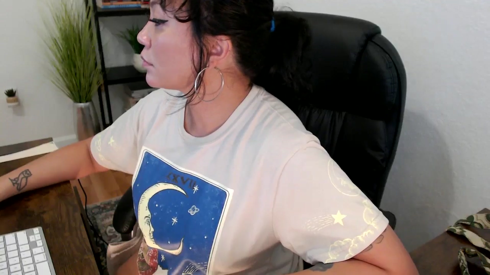 Gallery image thumbnail from MickaylaMinx's myfreecams stream on, 12/05/2024, 21:06 image 19 of 20