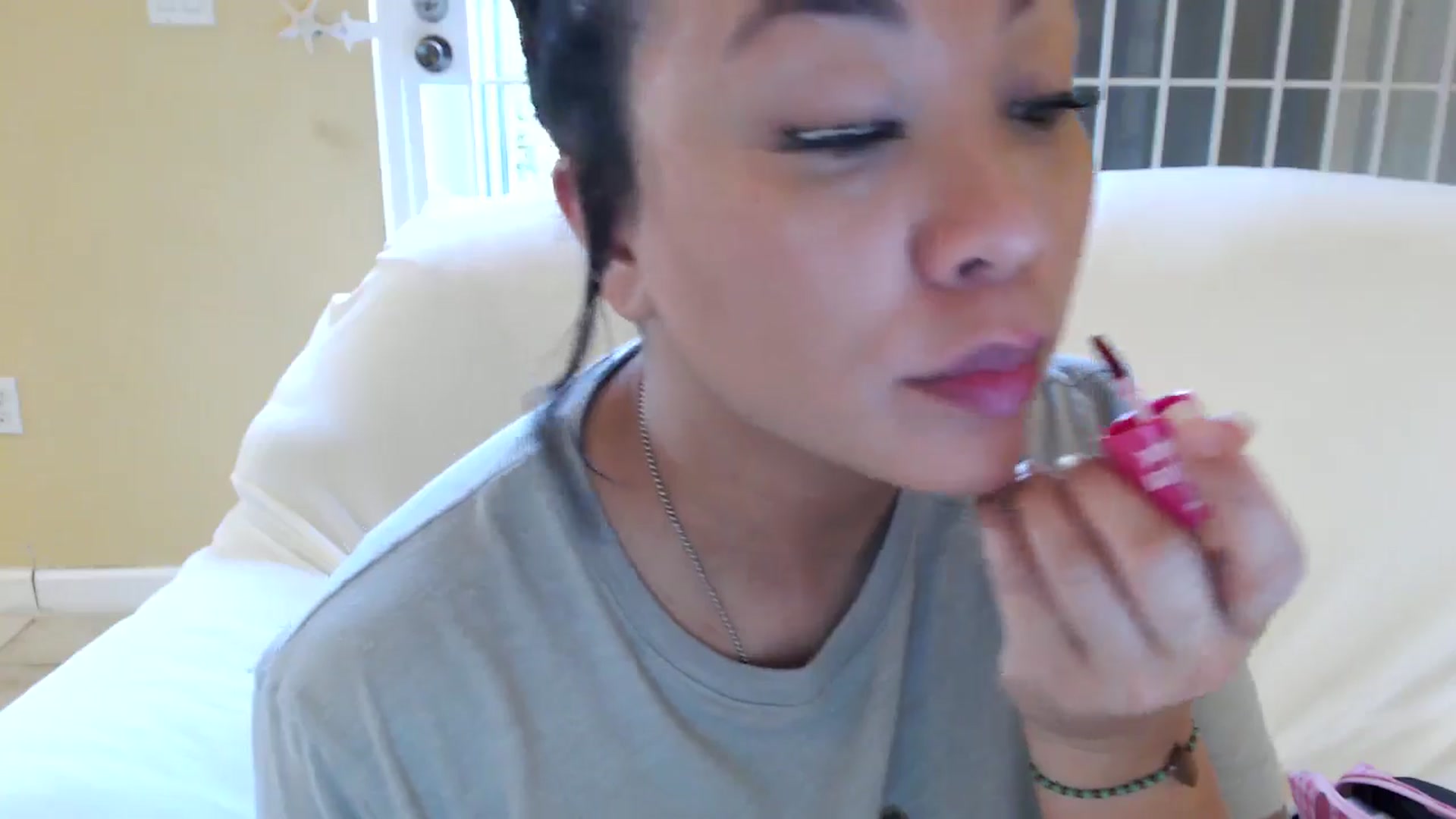 Gallery image thumbnail from MickaylaMinx's myfreecams stream on, 12/06/2024, 14:31 image 6 of 20