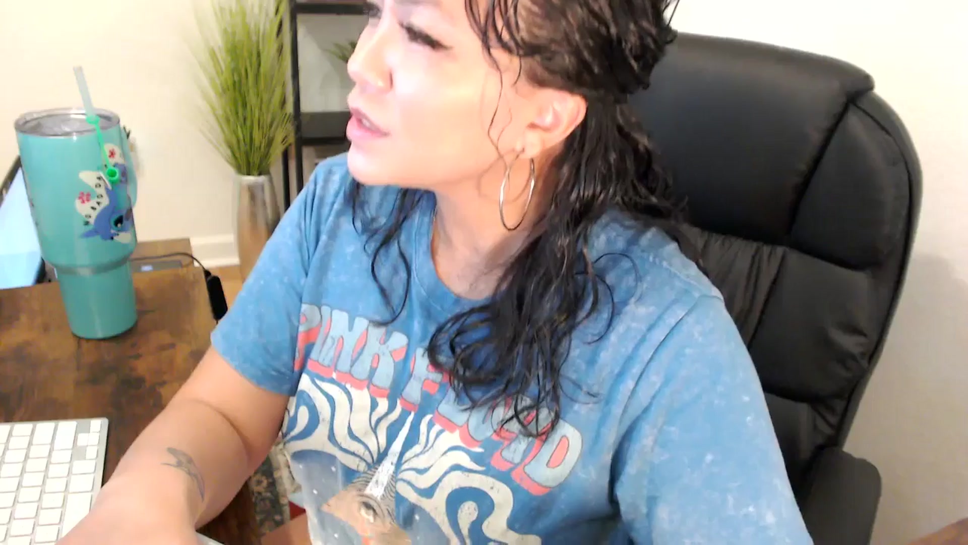 Gallery image thumbnail from MickaylaMinx's myfreecams stream on, 12/09/2024, 16:20 image 14 of 20